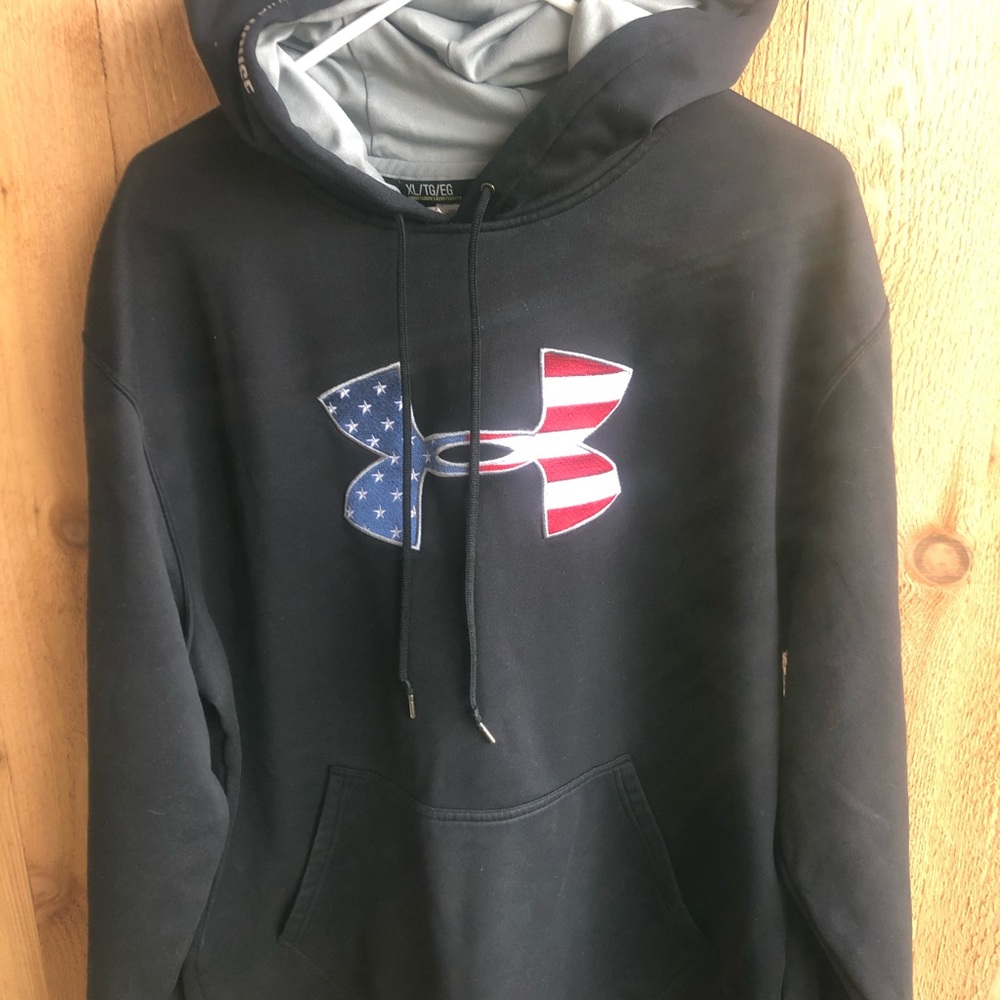 Under armor hooded sweatshirt size XL